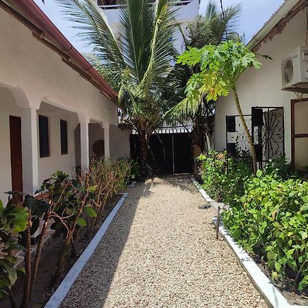 Bed and Breakfast Fish House Nungwi Esterno foto