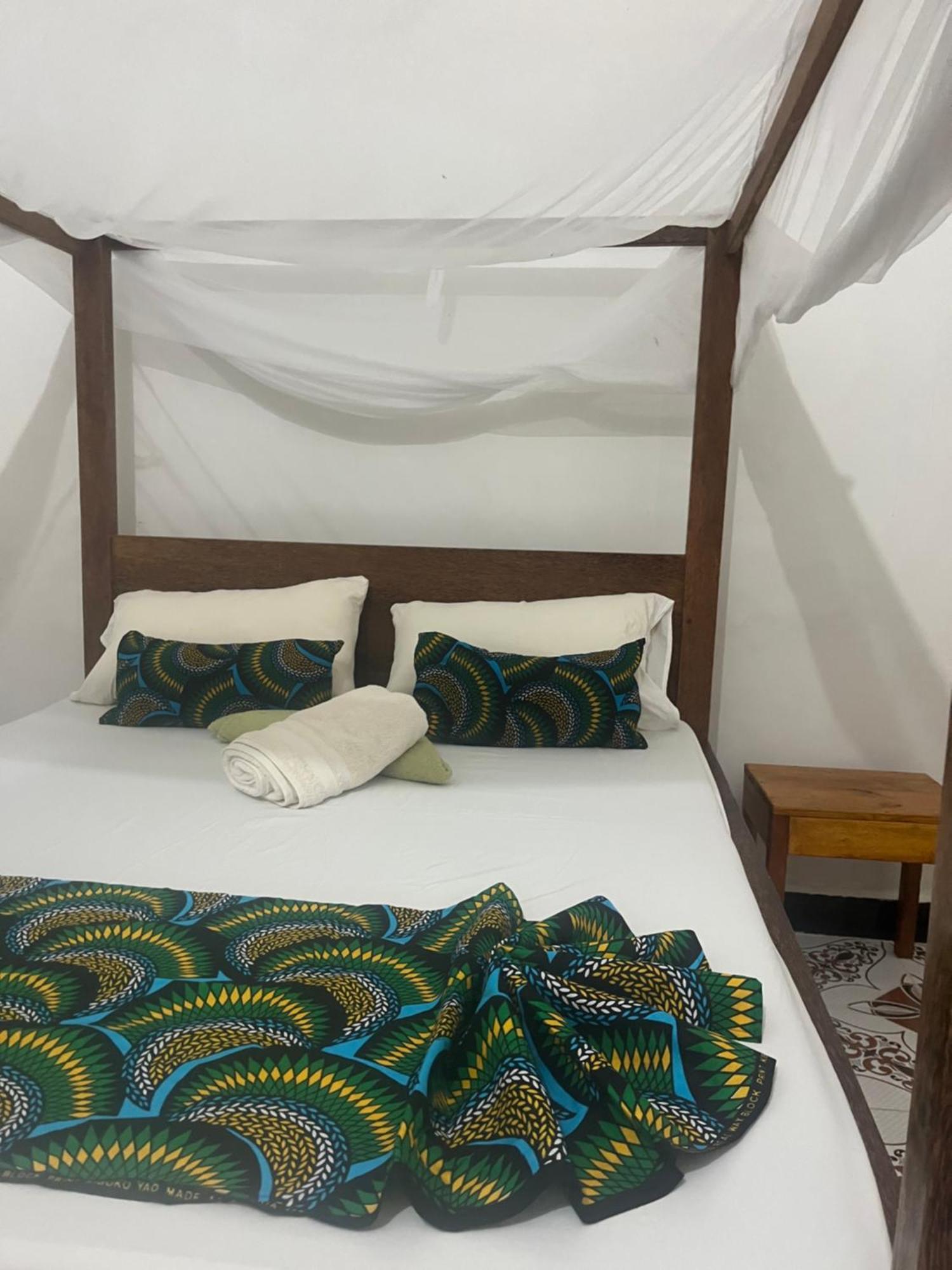 Bed and Breakfast Fish House Nungwi Esterno foto